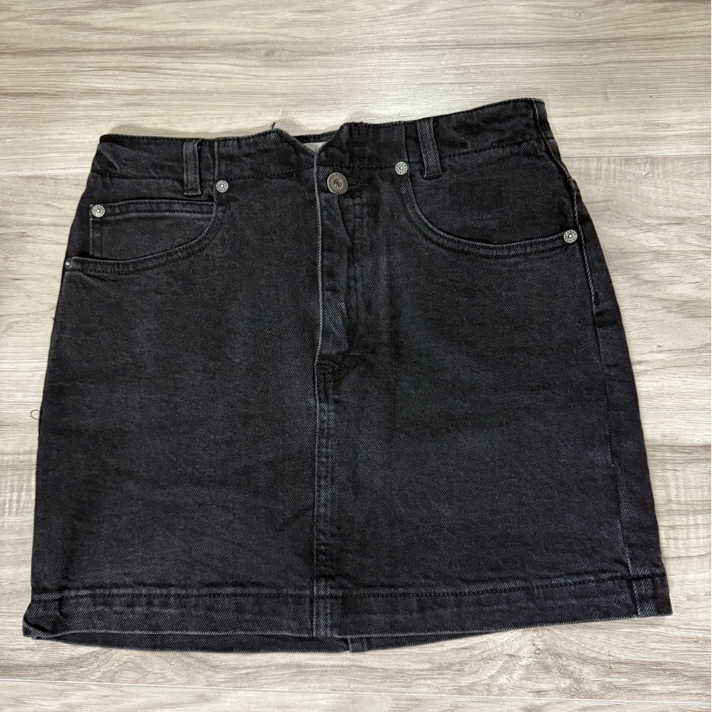 Free People women's mini skirt size 26 black Jeans